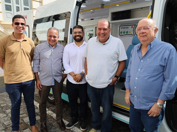 Deputado Sandro Régis destaca pedido de Zé Chico para chegada de ambulância a Feira de Santana