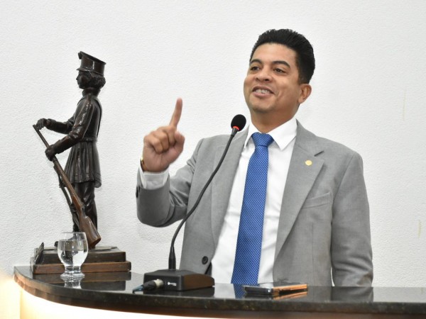 Vereador defende escala 4×3; PEC que reduz jornada de trabalho deve ser votada hoje